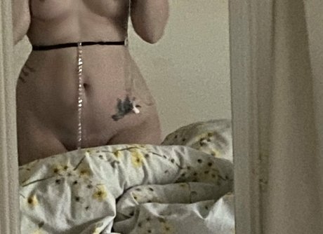 Aworyn pornstar top pic