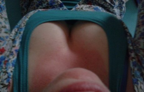 GroovyFlowerGirl erotic pornstar archive