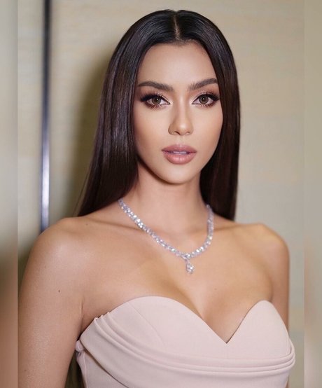 Amanda Obdam high quality star images