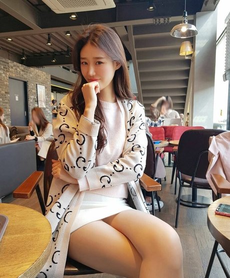 Honeyhani exclusive star image