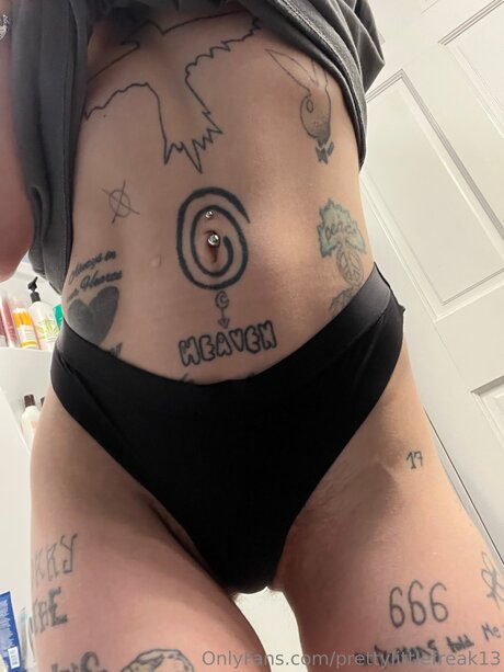 prettylittlefreak13 star pornographic photos