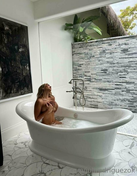 julirodriguezok naked actress photos