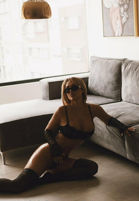 julirodriguezok pornstar high quality images