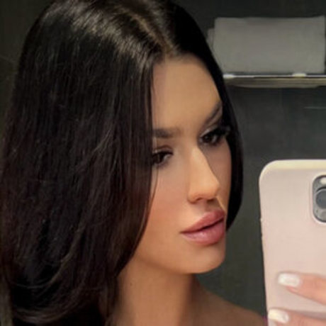 Katryne Beauvais hot model image