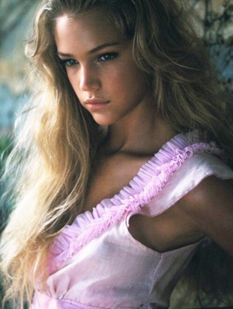 Esti Ginzburg adult actress image