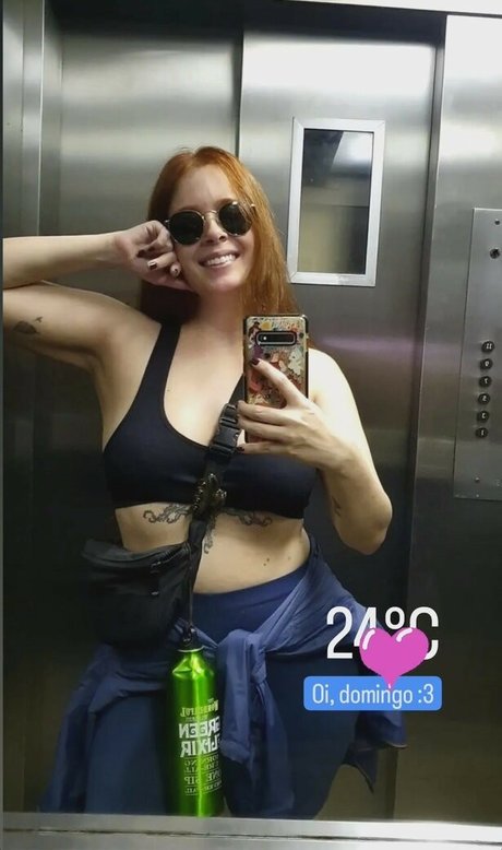 Fernanda Schmolz hot model photo