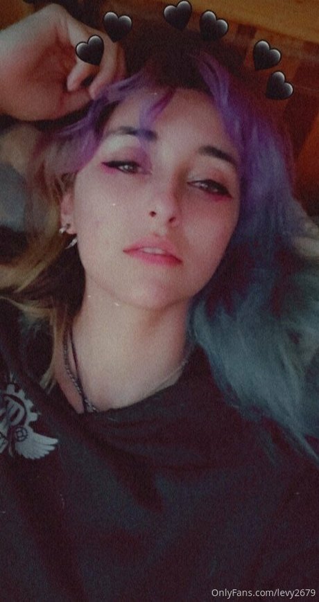 levy2679 nude model img