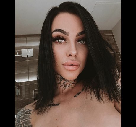 ssatan666 erotic model gallery