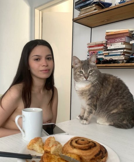 Nosoyluksi nude actress picture