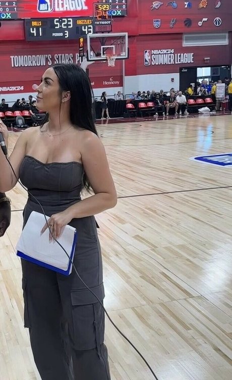 Kelcey Wright model naked pic