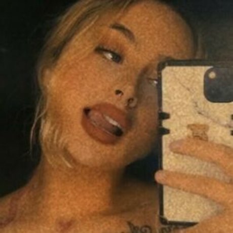 Bubble Bella sex model pictures