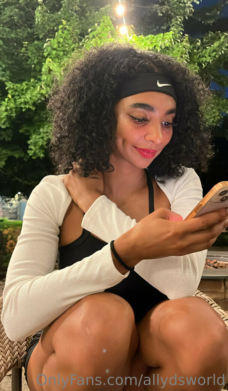 allydsworld naked model photos