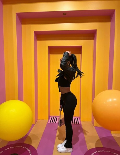 allydsworld beautiful actress pic