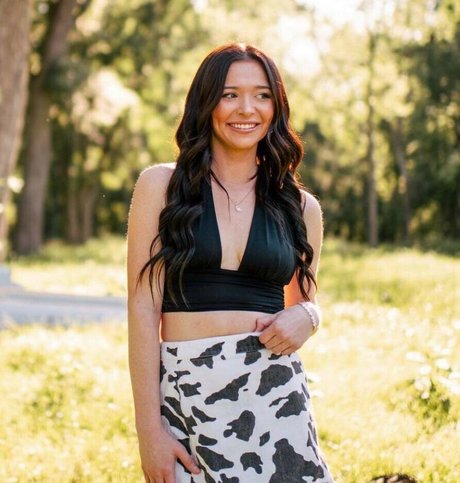 megreilyy xxx pornstar image