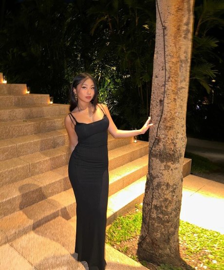 Jade Hallyday model art archive