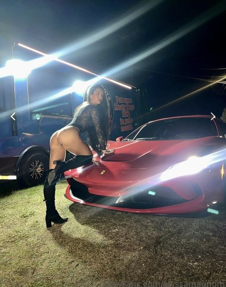 Alyssa Magnum model nice photos