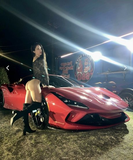 Alyssa Magnum nudes actress archive