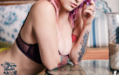 Delacour model sex picture