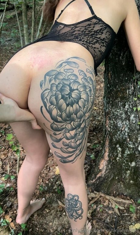 pinkylemonn naked pornstar gallery