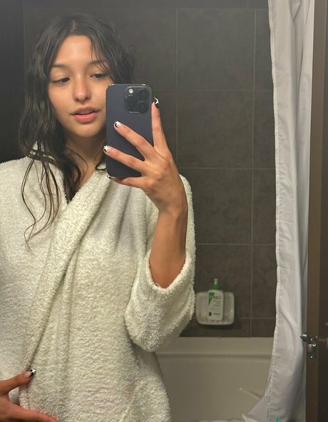 laylajenner model high quality photo