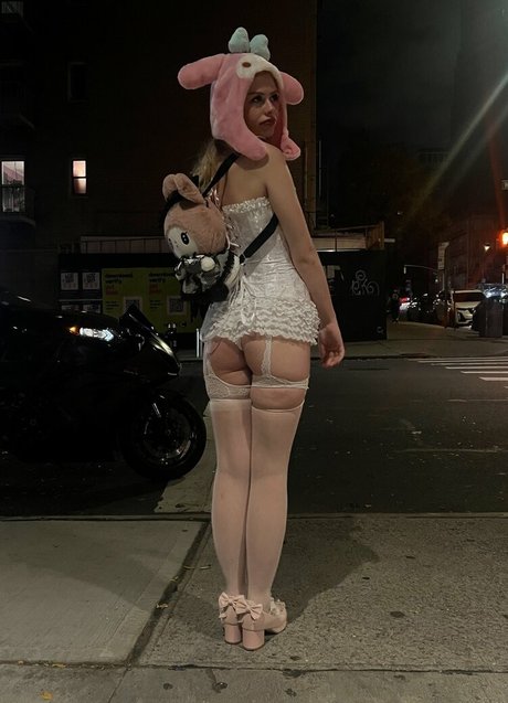 megmaybekinda hot model image