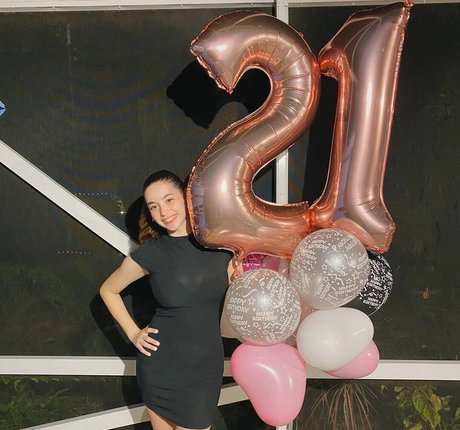 Gali Golan nice model img