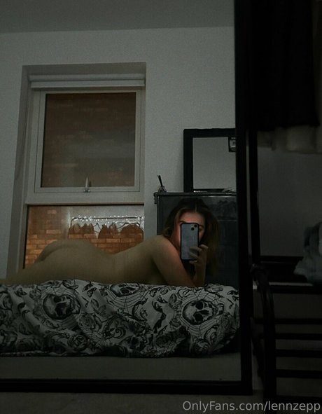 Lenn Holmes star art image