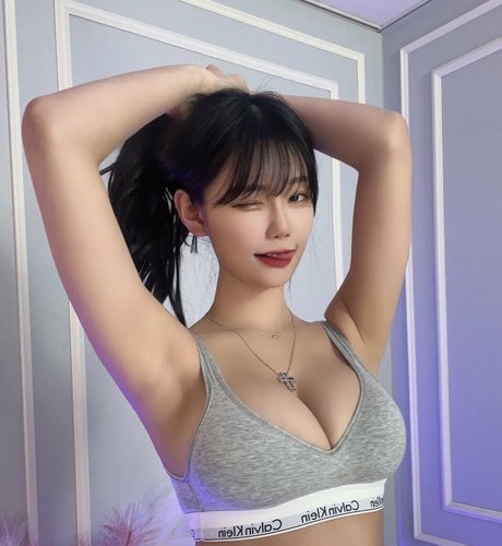 berry 3 14 official pornographic model photo