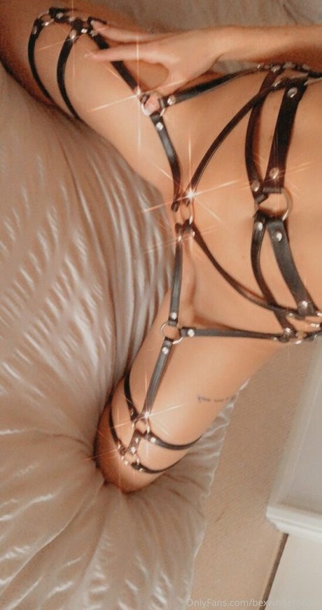 Bexwhitemodel nudes star archive