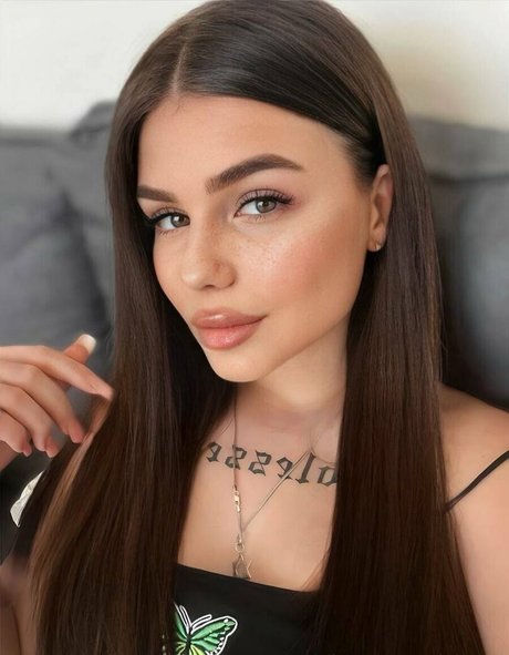 lolaass pornstar sexy gallery