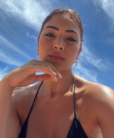 Graciely Junqueira beautiful model picture