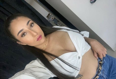 Maryory The Barber nudes star picture