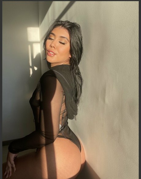 Charlote Rouge erotic pornstar img