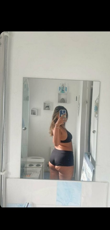 Isha Mariyah naked pornstar galleries