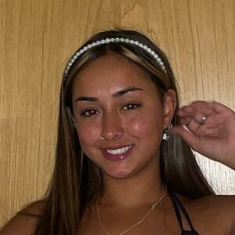 Isha Mariyah pornstar nude pic