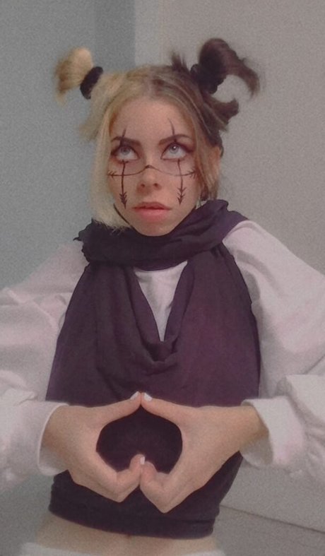 Danny Universe nude actress image