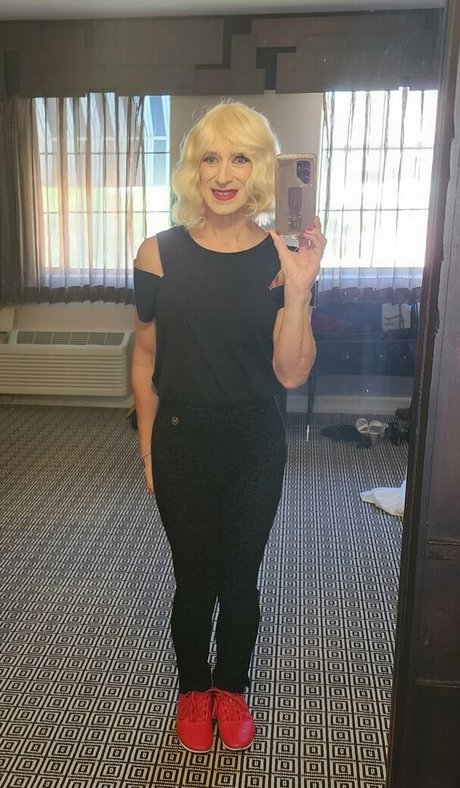 cassandralovit pornographic model photos