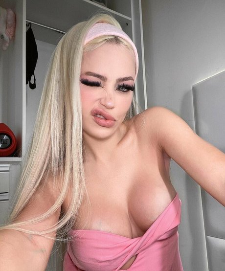 Dapariz perfect actress pic