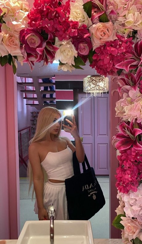 Dapariz nudes star image