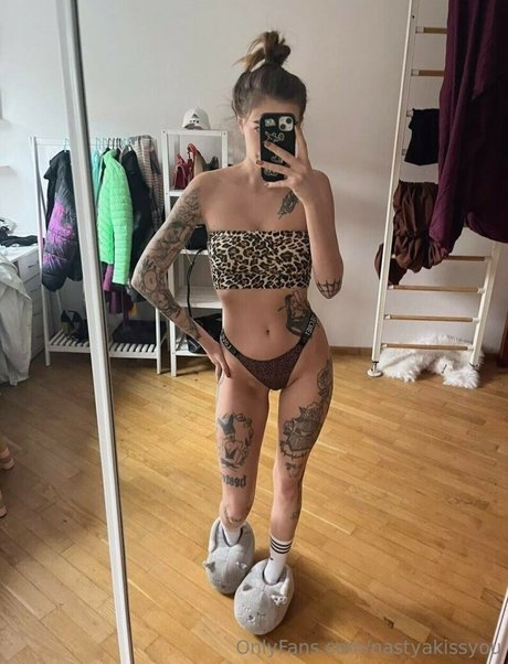 Kisatanya model sex photo