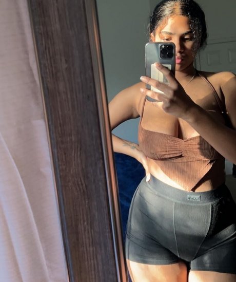 Sh33Natay sexy model pics