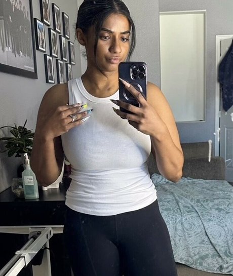 MzKora pornstar art photos