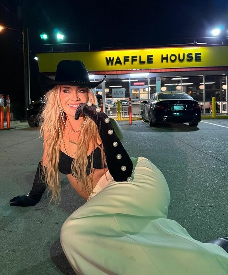 Sophia Scott star porn img