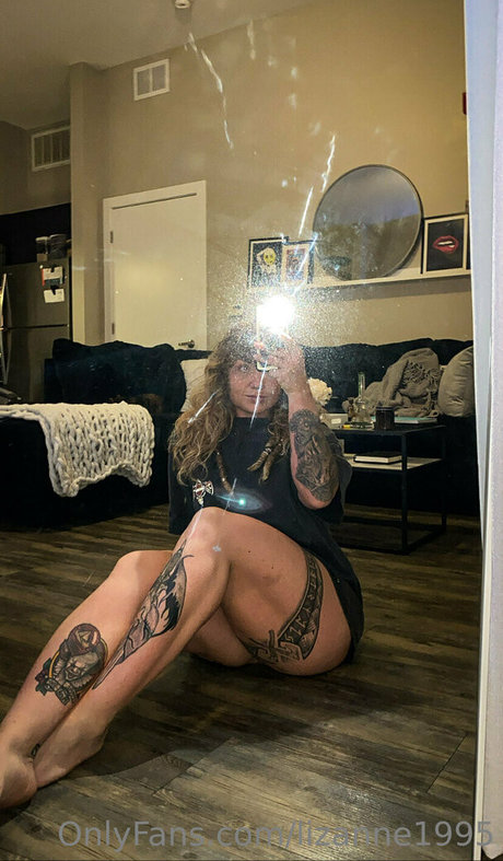 lizanne1995 naked pornstar images