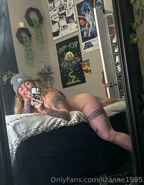 lizanne1995 nudes model photo