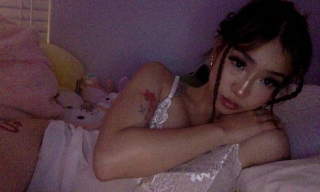 Harmonee Yang star nudes photo