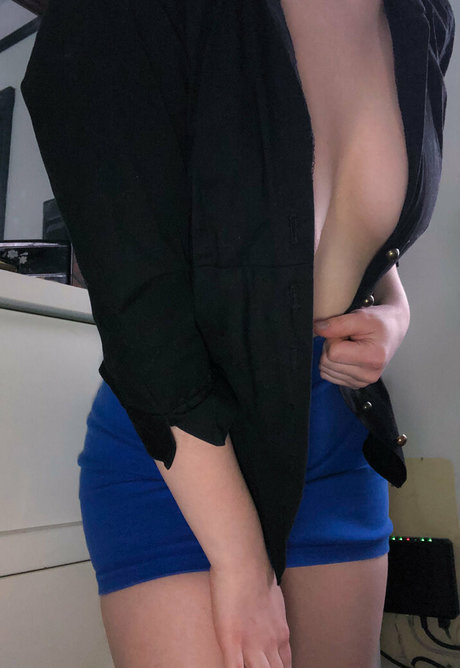 tinysoles pornstar erotic picture