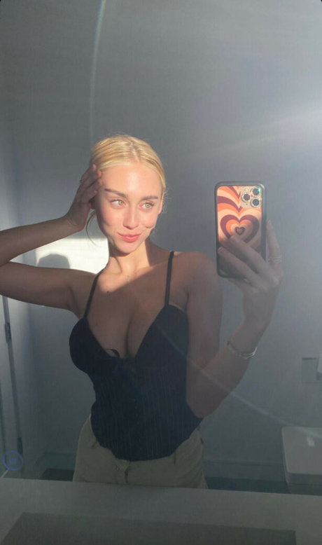 Jacboi y2k art star archive