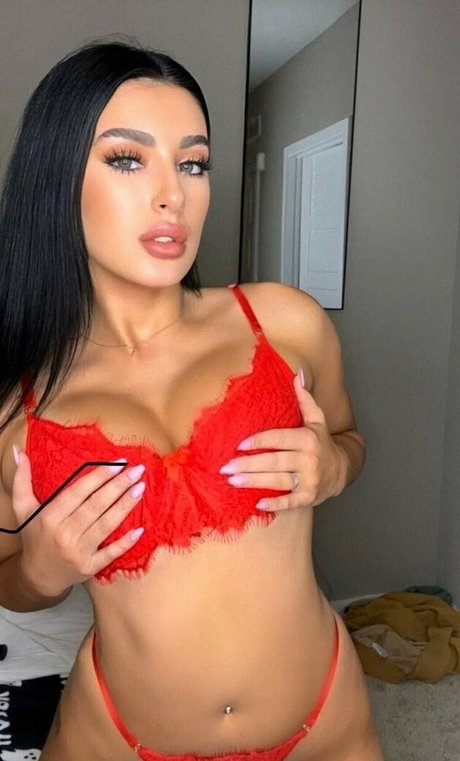 maggie lovely star pretty picture