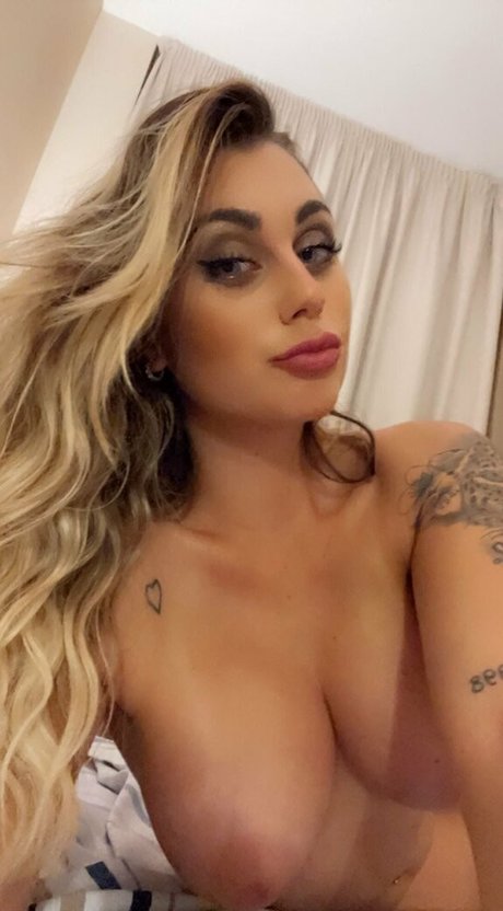 saraayrbls nude pornstar archive